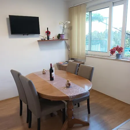 Jo Apartment *